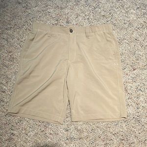 Under Armour khaki shorts men’s 36 loose